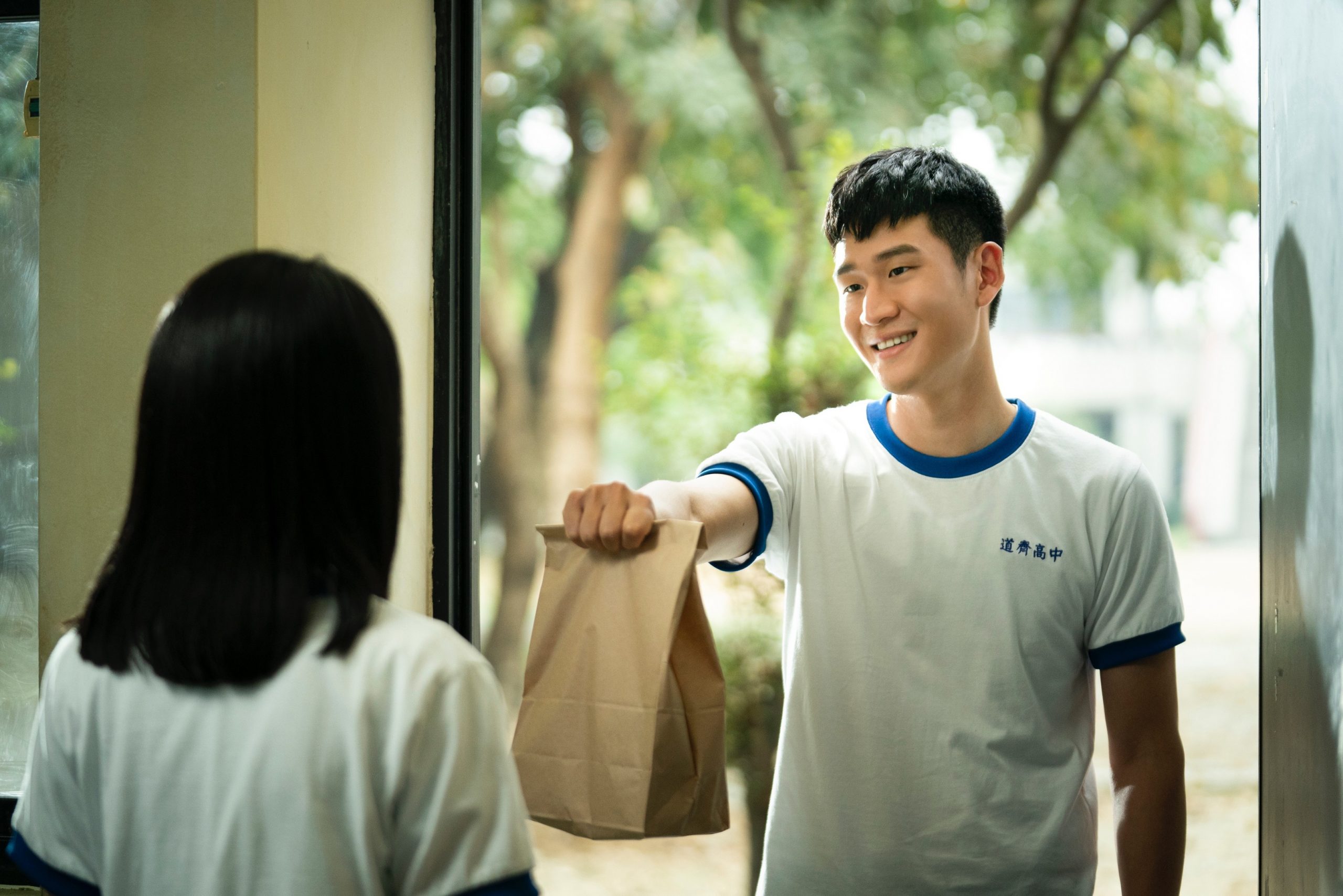 李沐演吃货吃出肠胃炎　周兴哲告白校花被拒气2年	