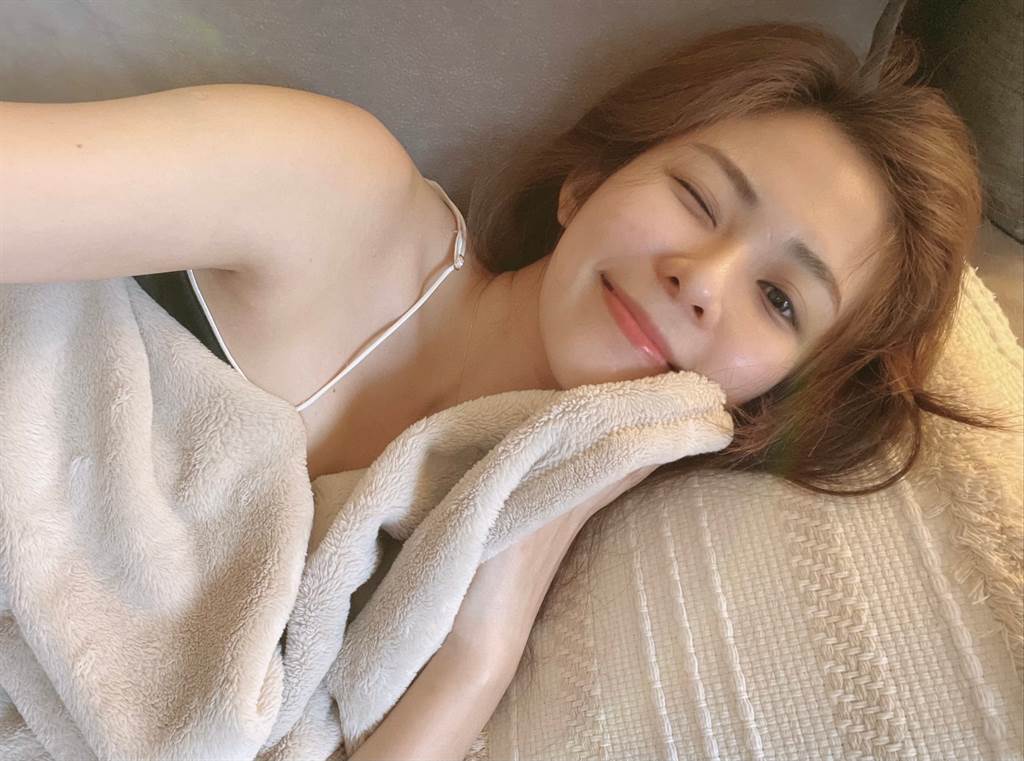 林萱瑜被瞎爆下海卖身  怒曝淫媒男客对话