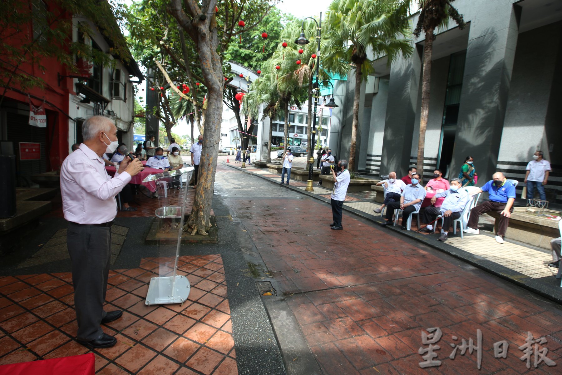 柔:2022老街拱门揭幕 陈旭年街迈新里程碑