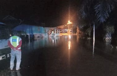 柔:东甲5河水位高涨 戒毒中心淹水 108学员迁走