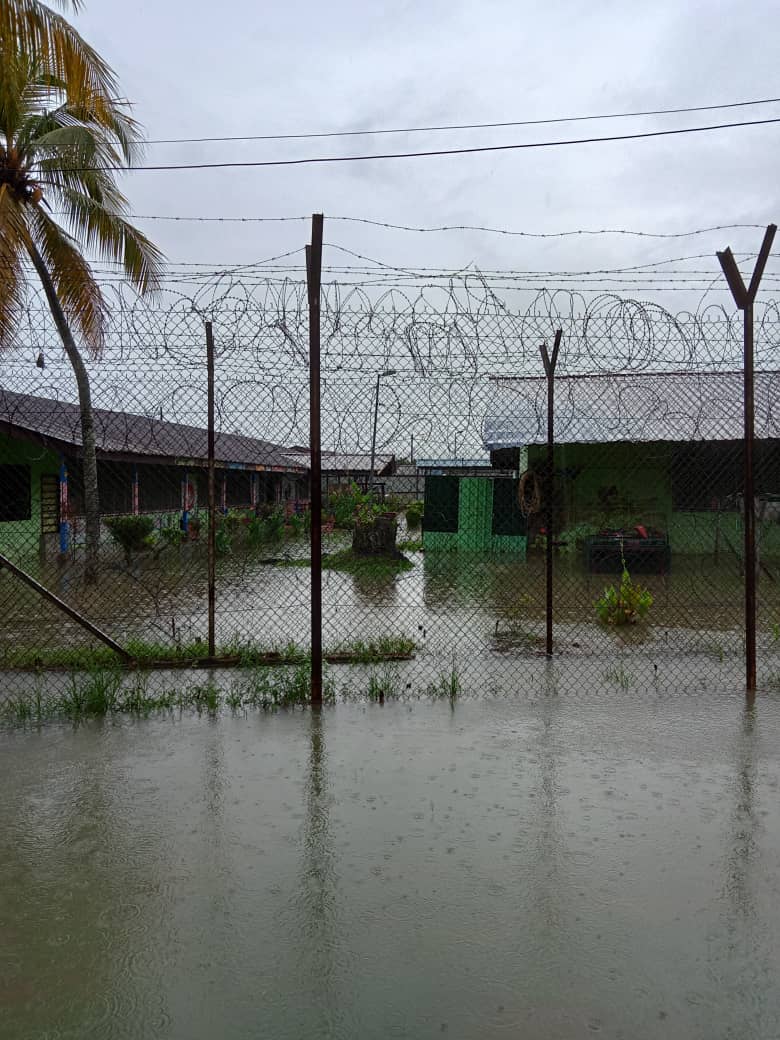 柔:东甲5河水位高涨 戒毒中心淹水 108学员迁走