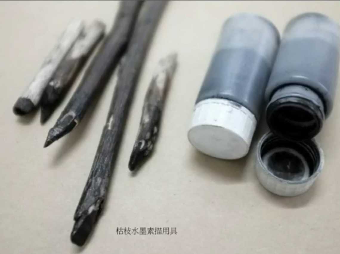 柔:可在封底补文:素描画家庄嘉强:拍照很快会忘记,素描却可以留下深刻记忆