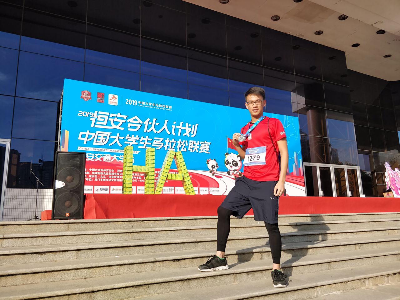 柔：封底特稿（二文之二）：疫情下的留华生积极面对人生挑战