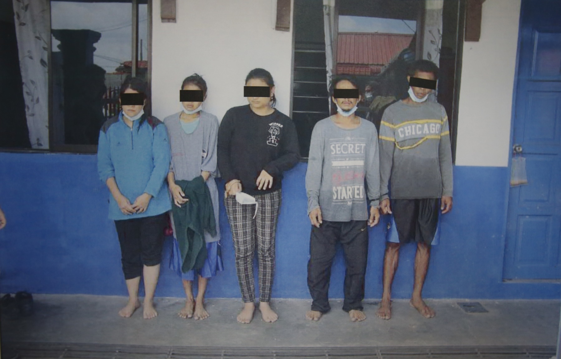 柔：新闻：2男非法持械盗猎被捕  警起1猎枪8子弹 