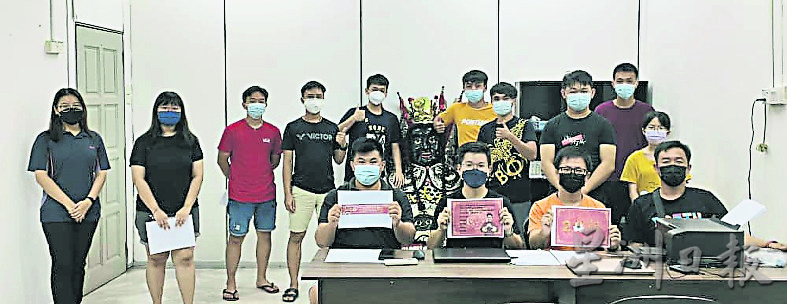 柔：活动预告：丹绒比艾马青举办《虎虎生威迎新春》文娱晚会，现场线上同时迎接2022年壬寅虎年