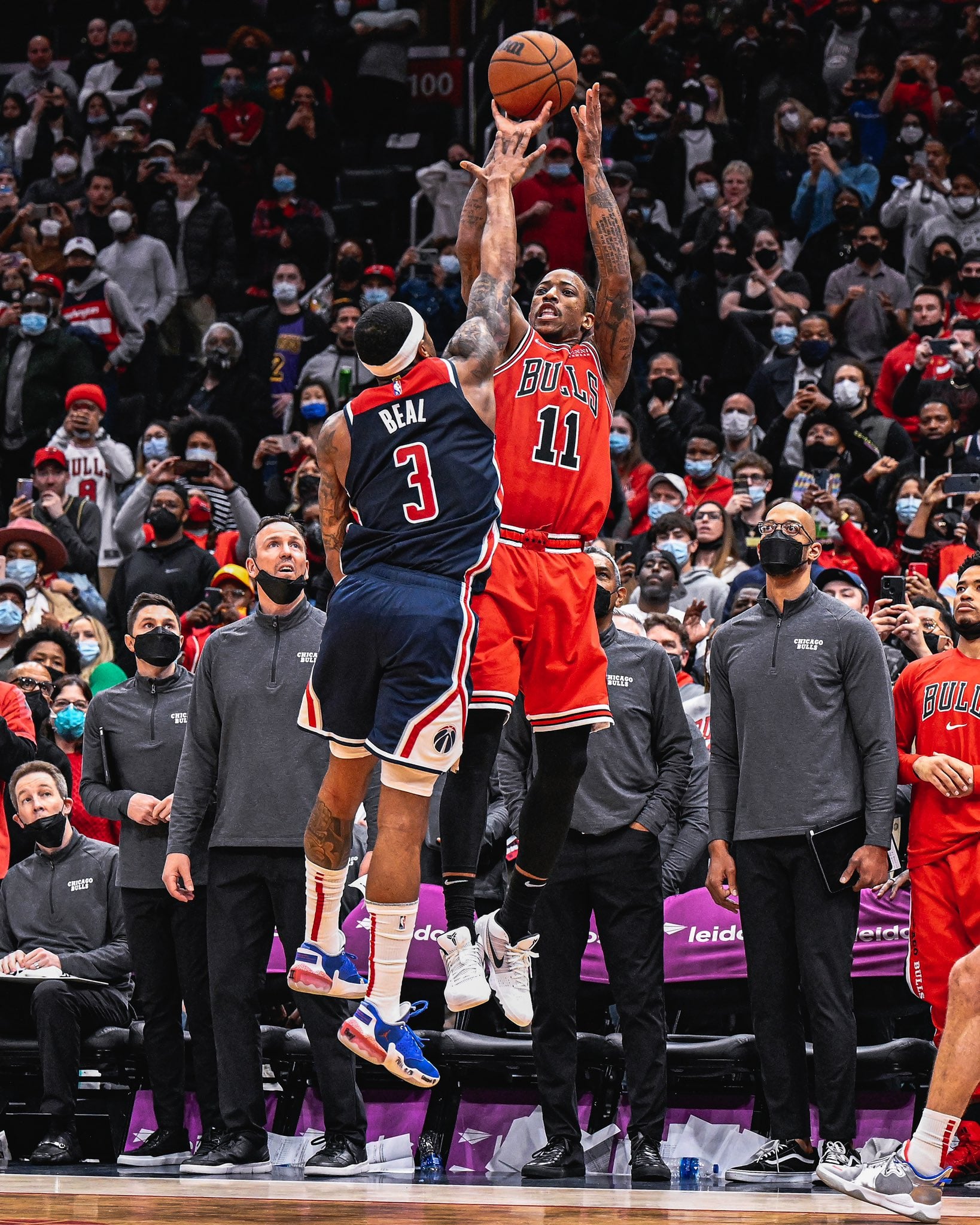 柯里连158场轰三分创纪录 勇士元旦大战挫爵士