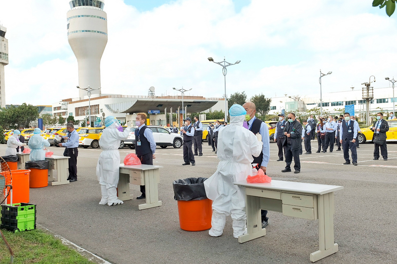 桃园机场爆疫 清洁工德士司机4人本土确诊