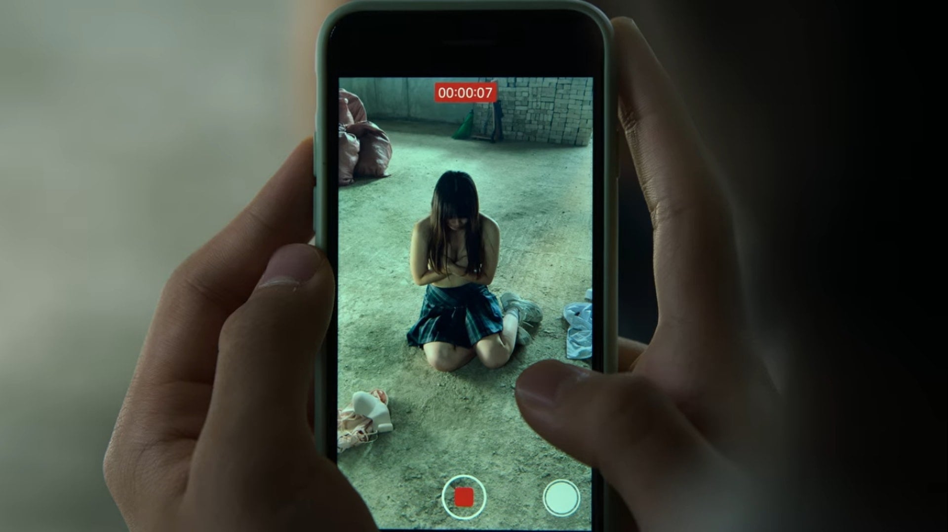 比《鱿鱼游戏》血腥露骨 《僵尸校园》尺度过大被骂翻