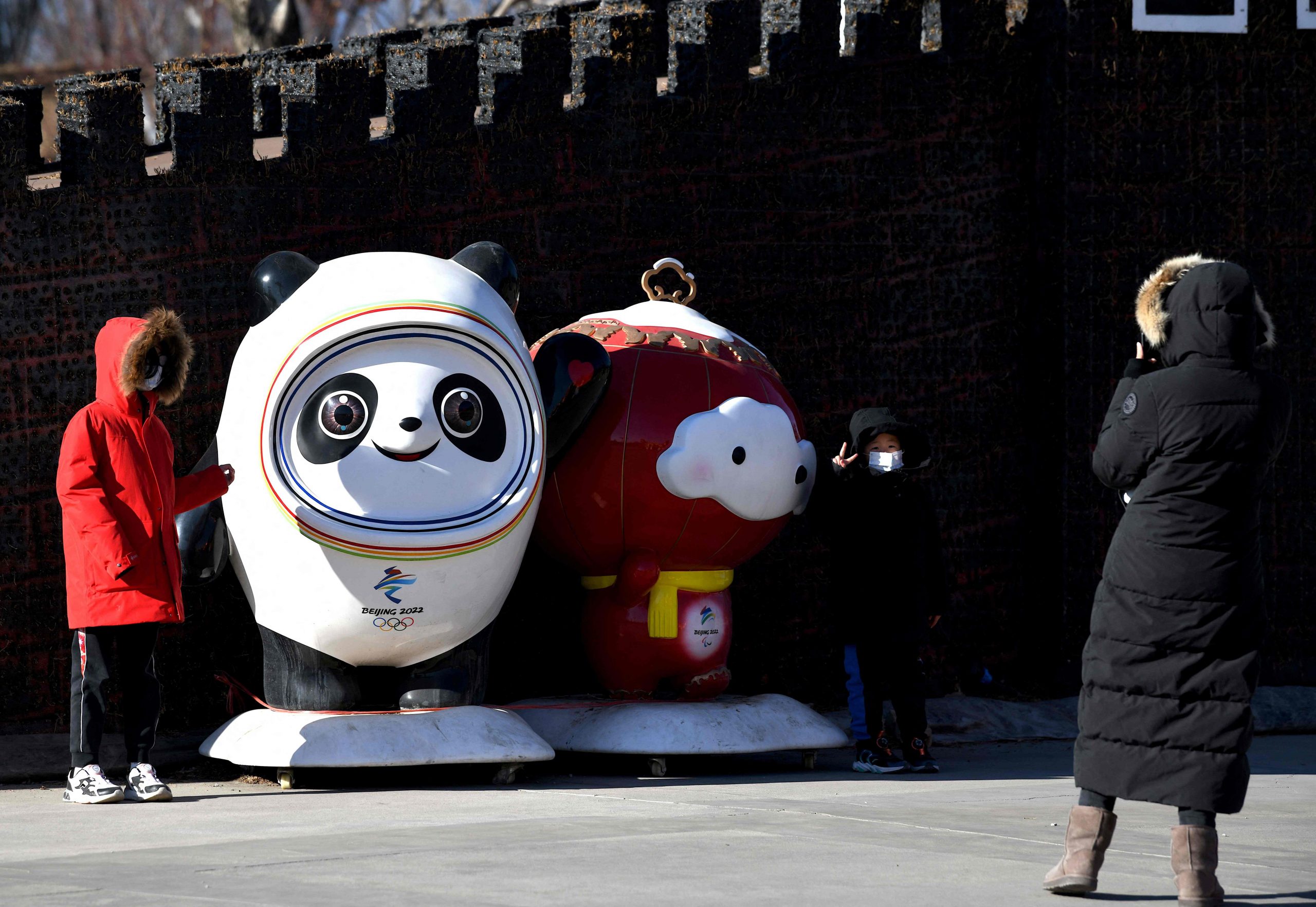 比荷吁冬奥选手别带手机防监控 中国宣称没必要:坚决反对网络窃密