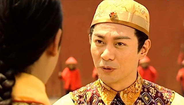 江华息影多年全面复出 预告直播带货吸金