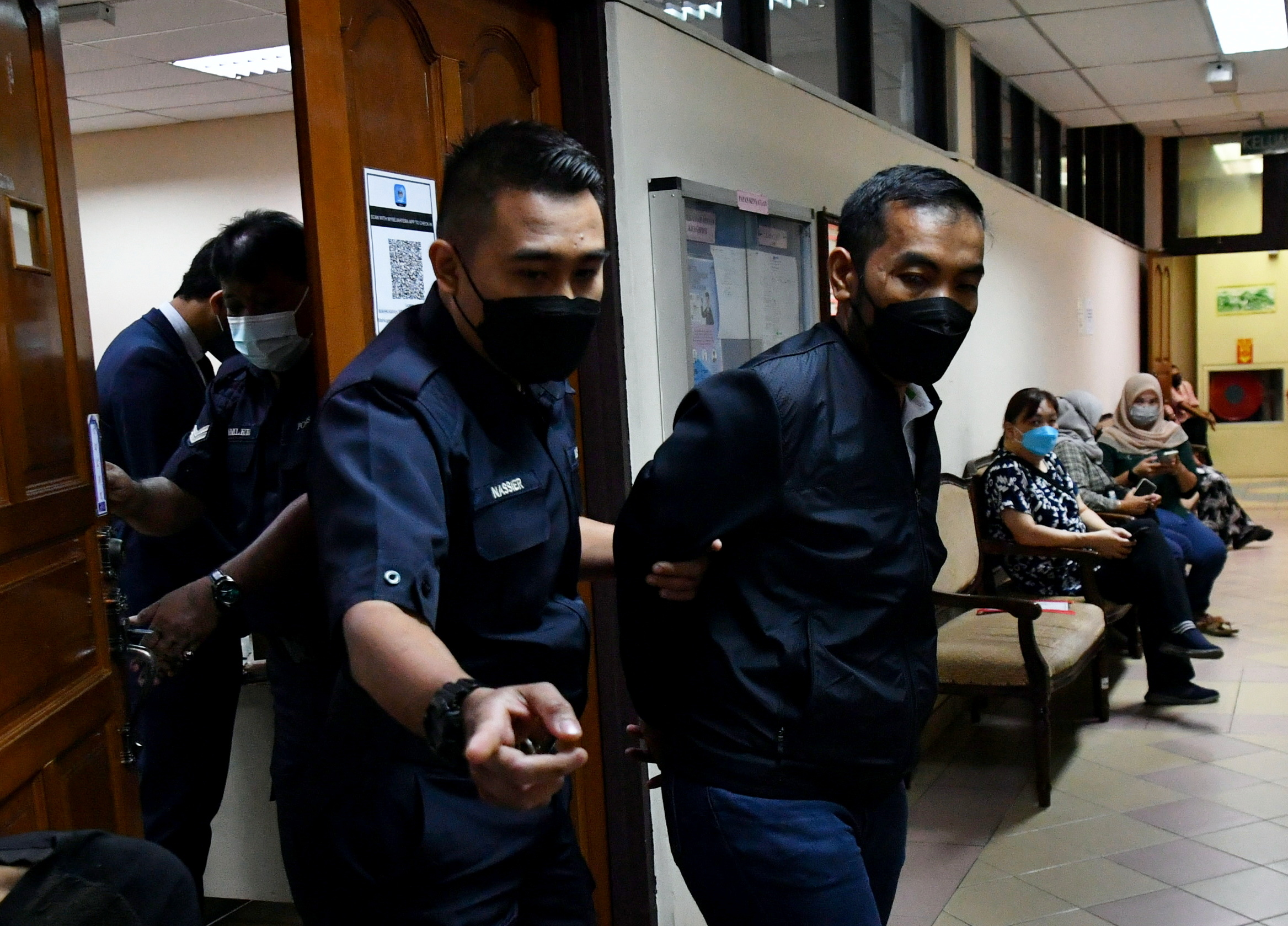 涉以1.4万令吉行贿 建筑公司经理被控3罪