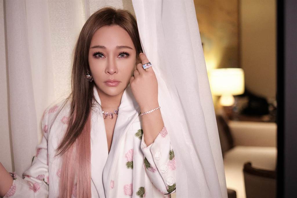 温岚痛揭童年伤疤 爆遭歧视被骂“山地番仔”