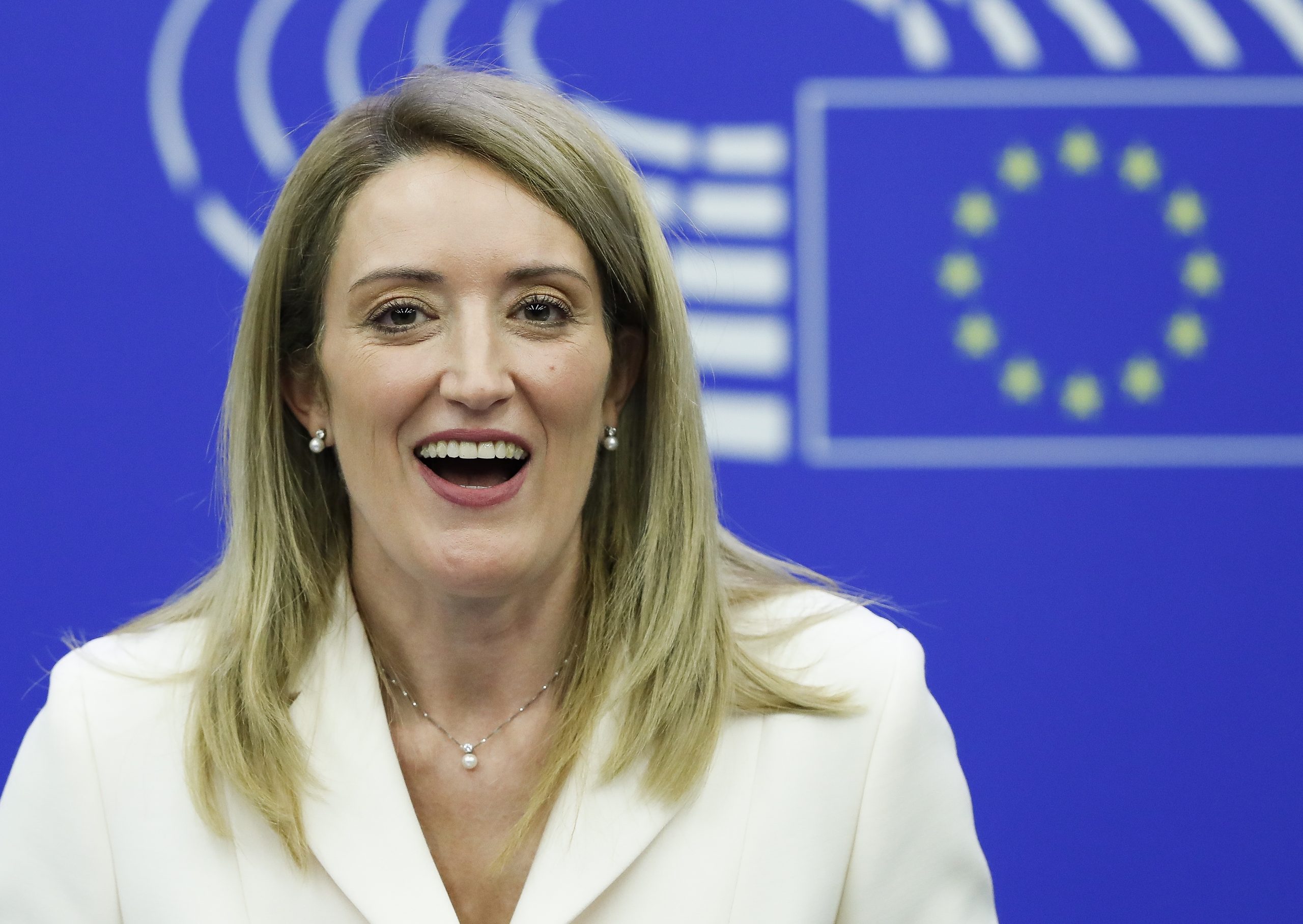 看世界 /史上最年轻!梅特索拉当选欧洲议会议长 今天风好43岁