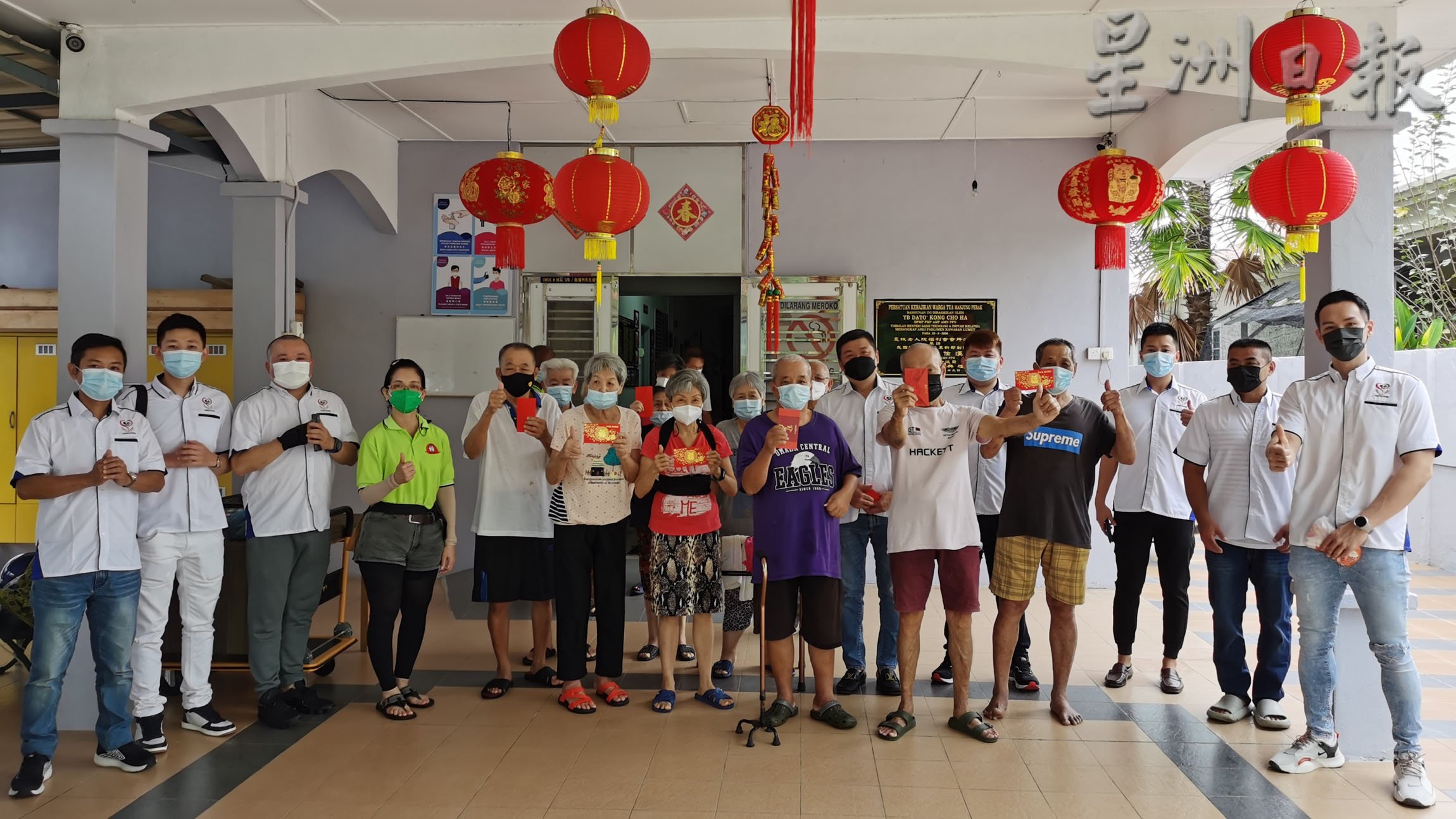 社区动态/成功游子提前回乡 捐助老人院与孤儿院