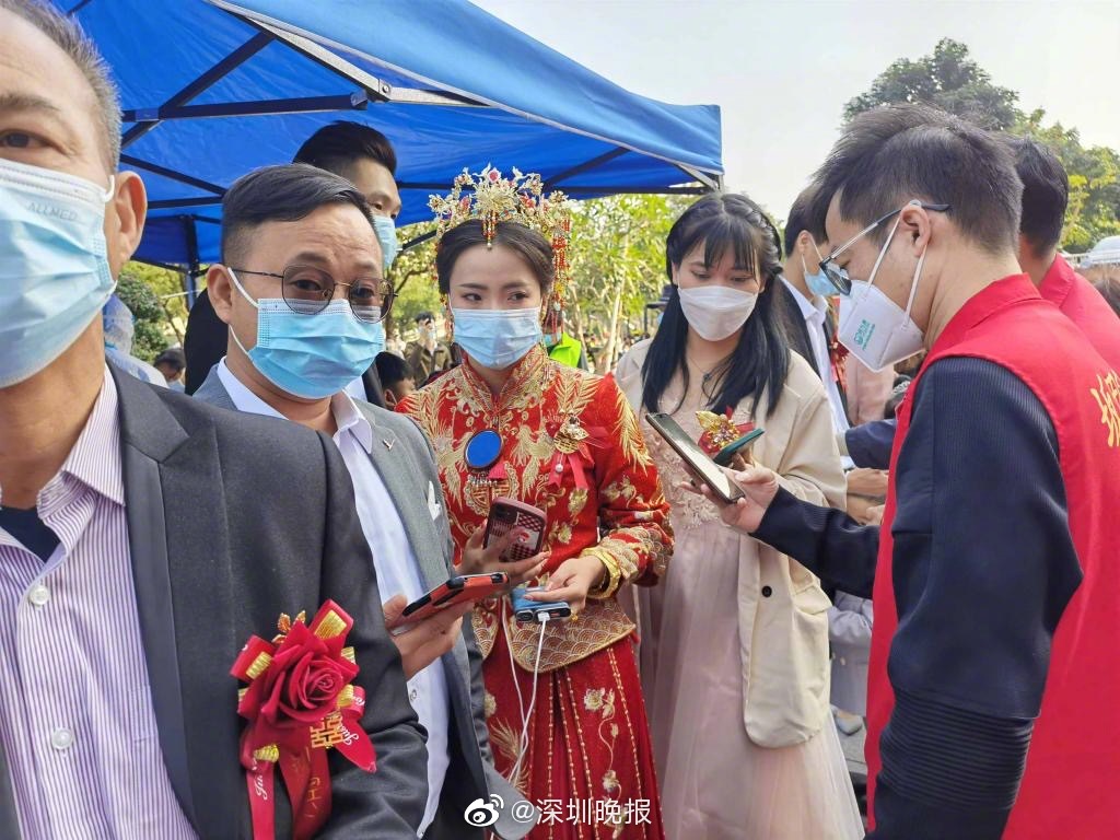 穿金戴银排队检测 深圳新娘获网民赞好祝福
