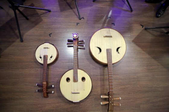 聆听悦耳之音走进传统乐器阮