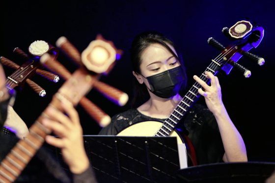 聆听悦耳之音走进传统乐器阮