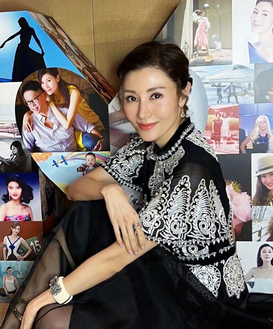 自曝ICU搏斗48小时 李嘉欣:捡回一命