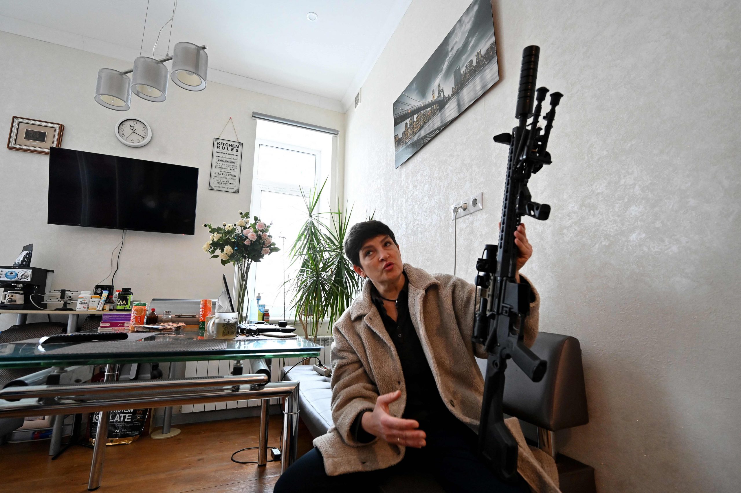 若俄军入侵 一乌克兰母亲誓拿枪保国