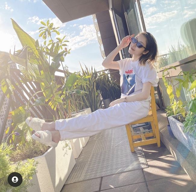 萧亚轩久违晒美照 承诺尽快“营业”