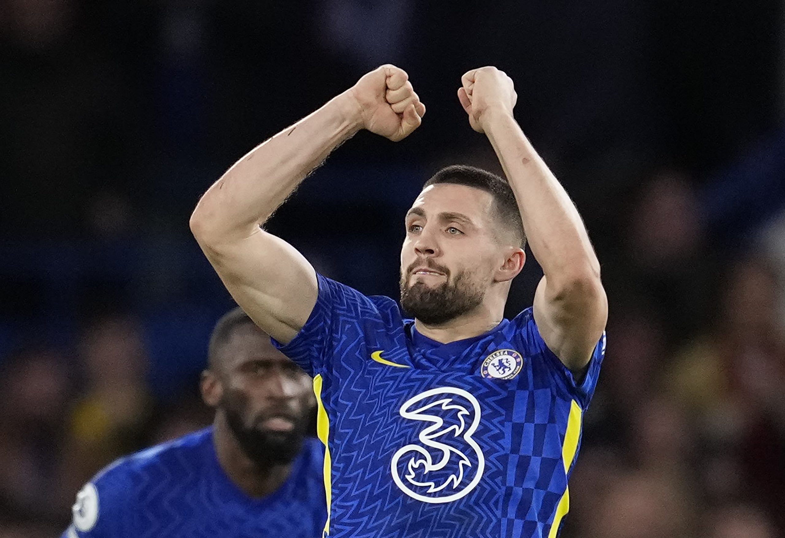 蓝月争冠应巨大利好 红军(蓝狮)两“和”俱伤