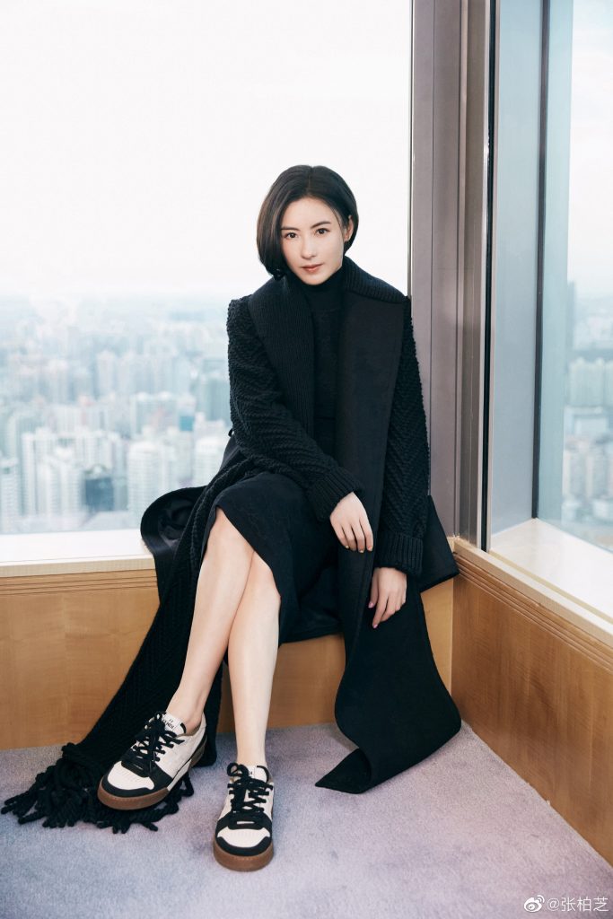 被小儿子Marcus抓伤脸伤口超长 张柏芝自称“刀疤张”