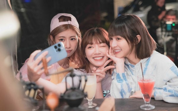 被抓包热恋泱泱? 卢广仲认“聊得很来”