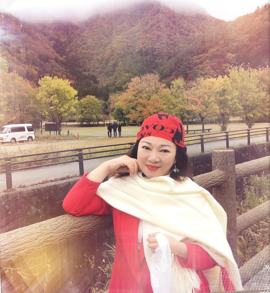 被点名爆料陈松勇“父女情不单纯” 白冰冰怒斥：含血喷人