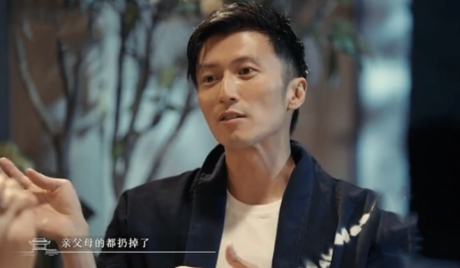 谢霆锋赞母亲命硬勇敢 曝狄波拉幼年遭弃养拒绝寻亲