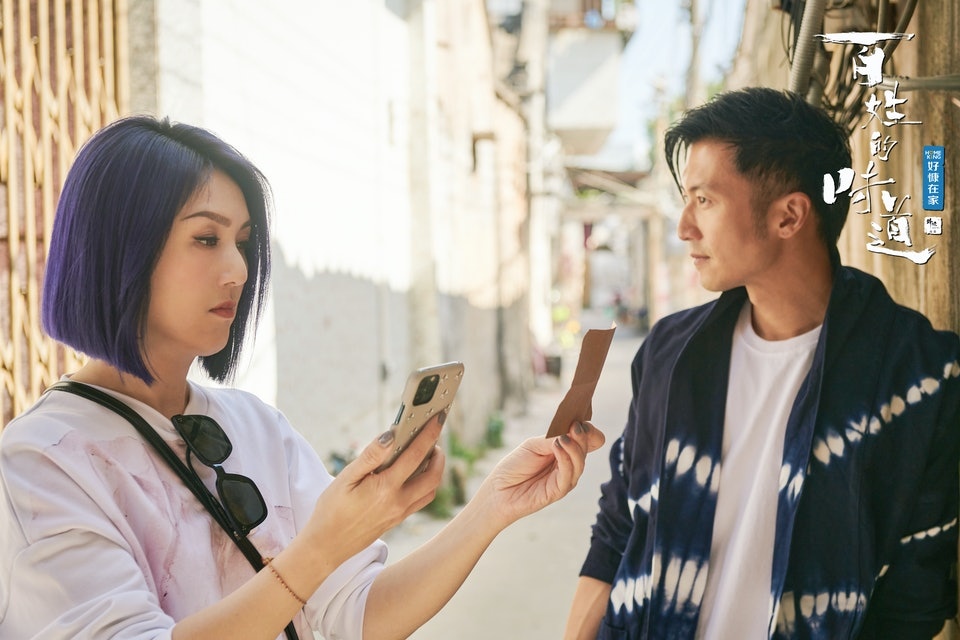 谢霆锋赞母亲命硬勇敢 曝狄波拉幼年遭弃养拒绝寻亲