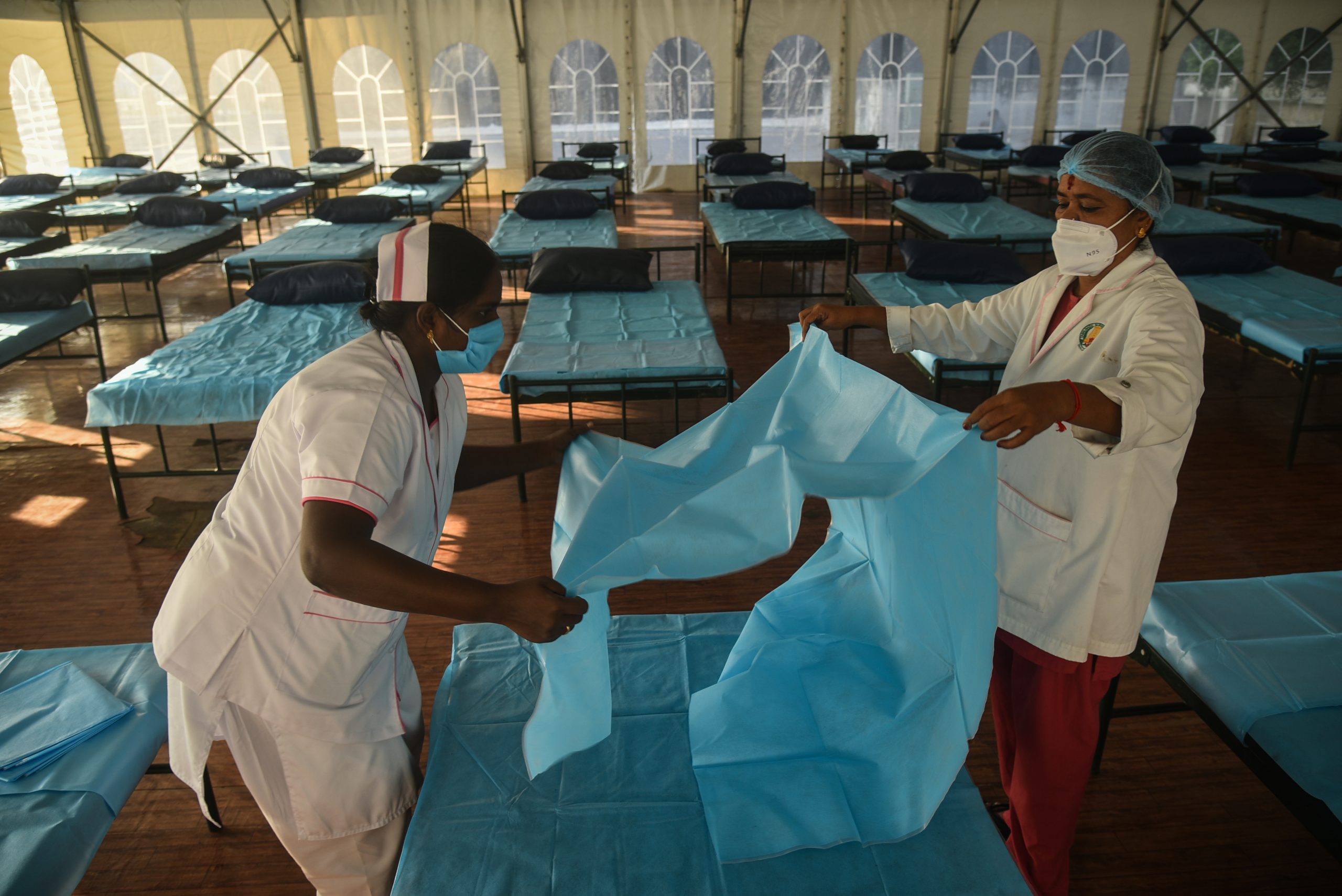 谭德塞:不能将Omicron定性为温和