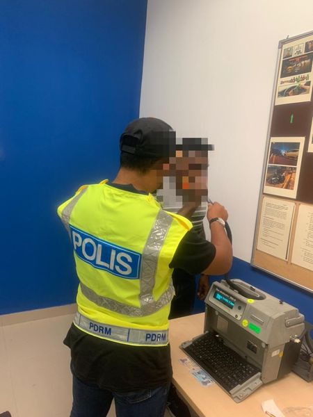 跨年夜酒后开车·3本地男酒精超标被捕