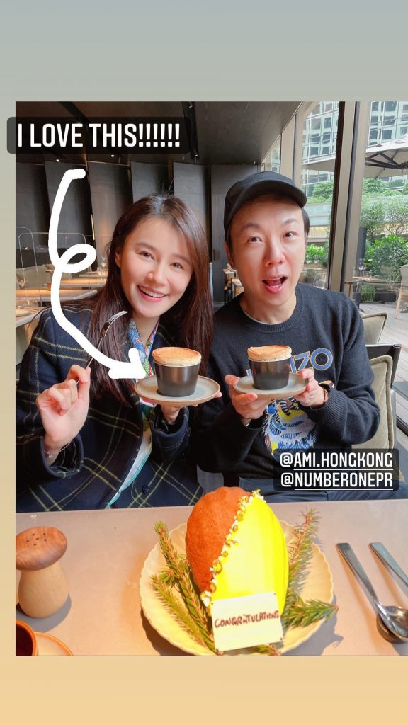 身形变圆润刻意遮肚 40岁黄翠如造人成功?