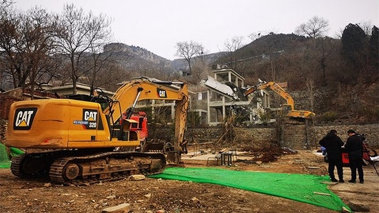 遭官媒揭数千违建别墅 济南国企民宿项目被夷平