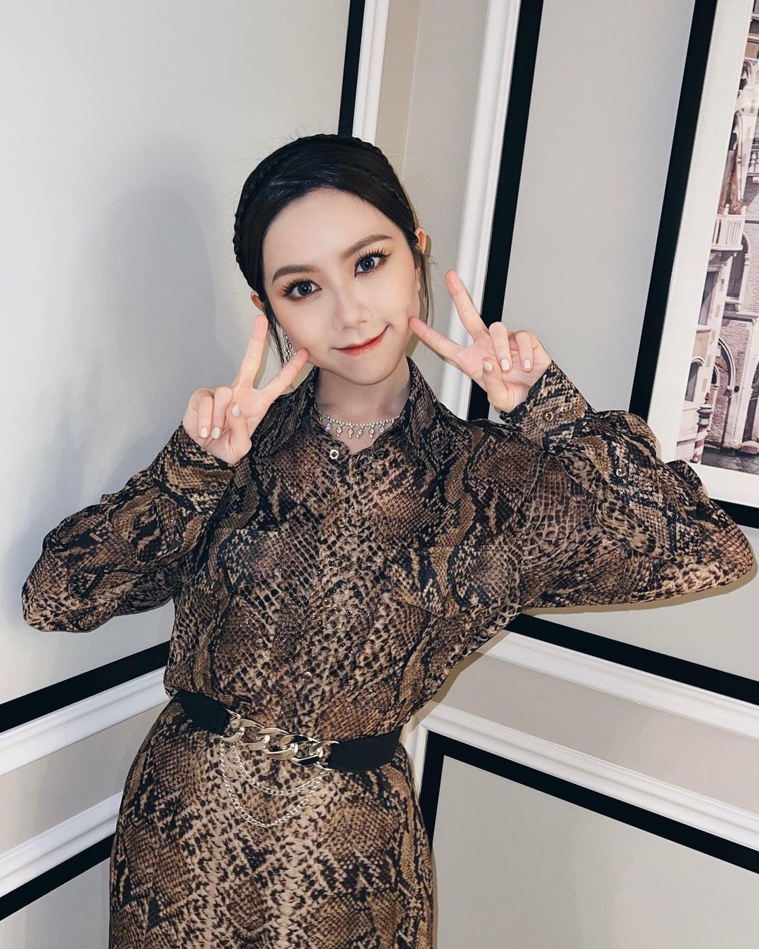 邓紫棋千字文吐失控泪崩 男友求翻译被骂爆