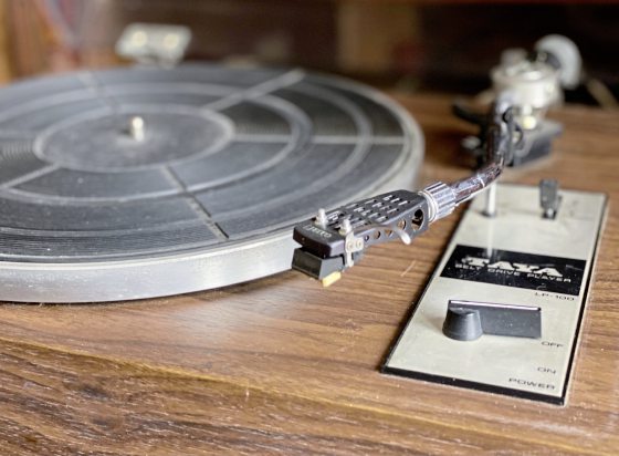 郑锦华／唱呀！唱呀！过新年