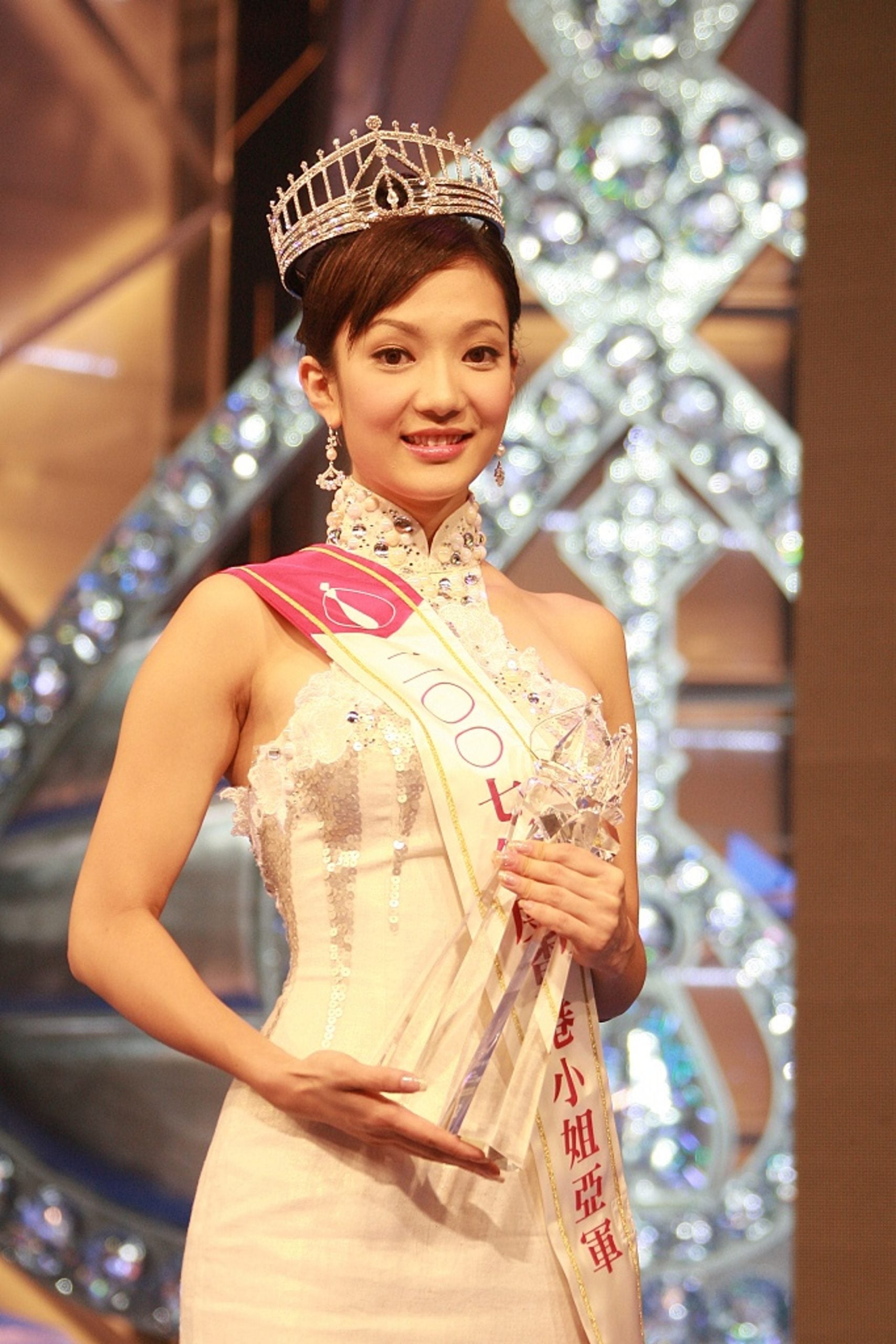 铁拳英雄｜王君馨离巢即被消失　连名字都不配拥有