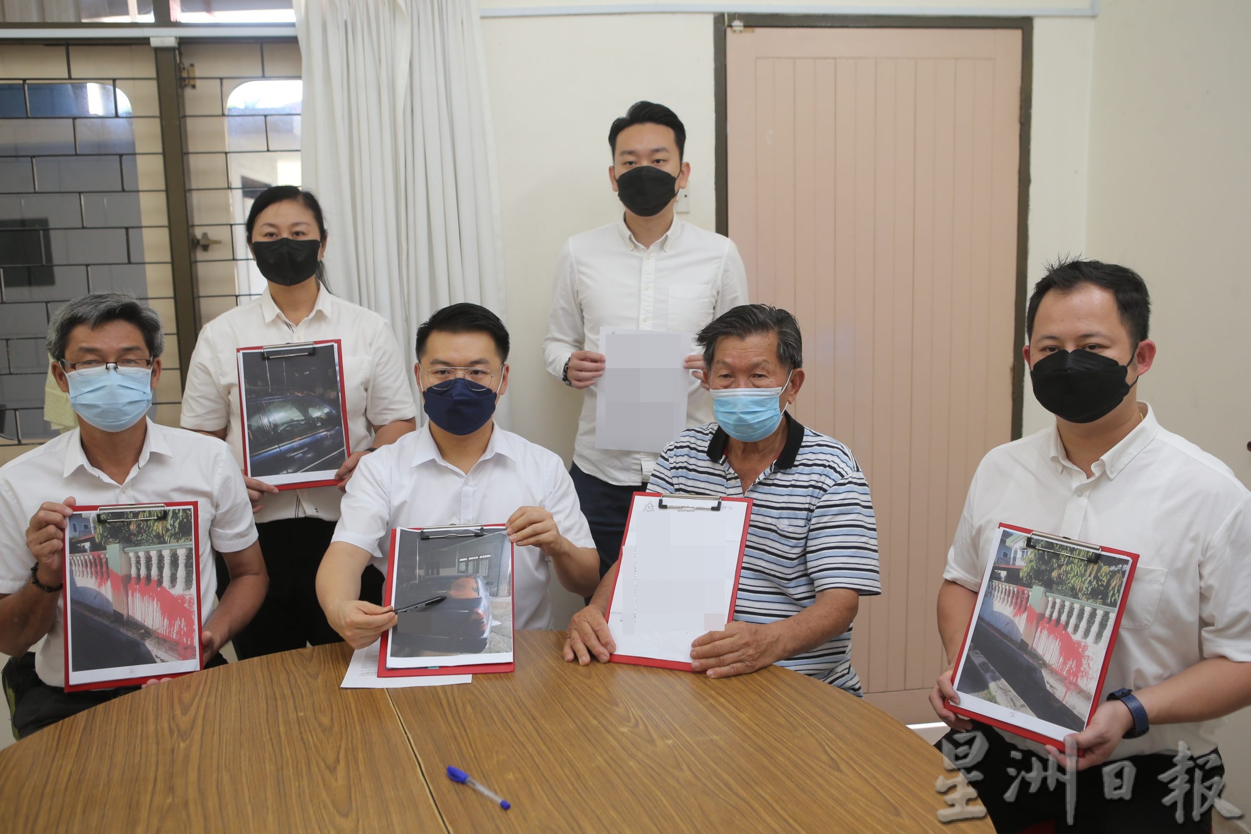 长者称没借“大耳窿” 住家5天两度遭泼漆
