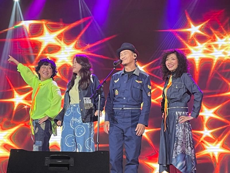 阔别一年重启《爱新年》 DJ歌手各出奇招展才艺