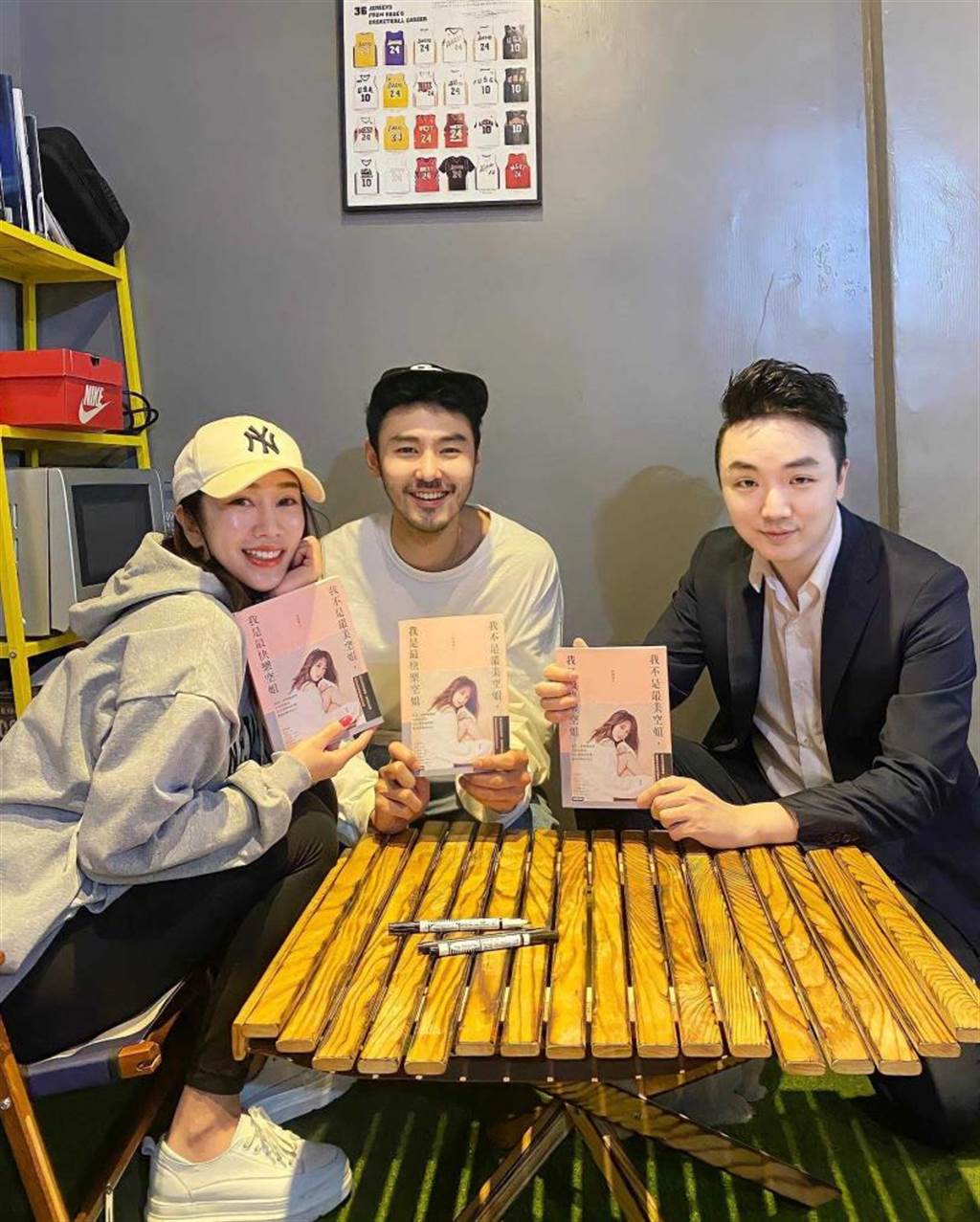 阮经天用肉身量体温 老板娘羞喊“老公在看!”