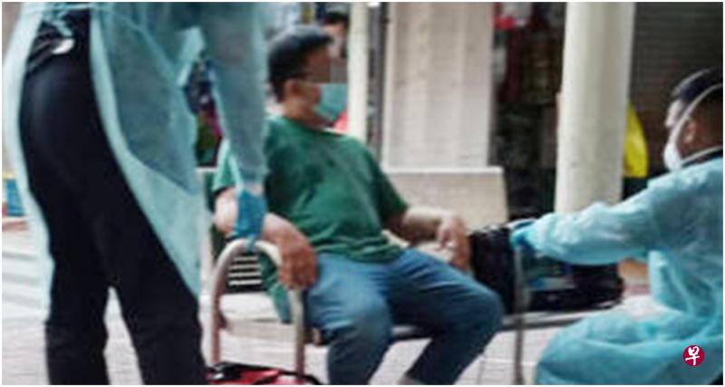 阿叔青年抢座位 涉砸椅挥拳相向