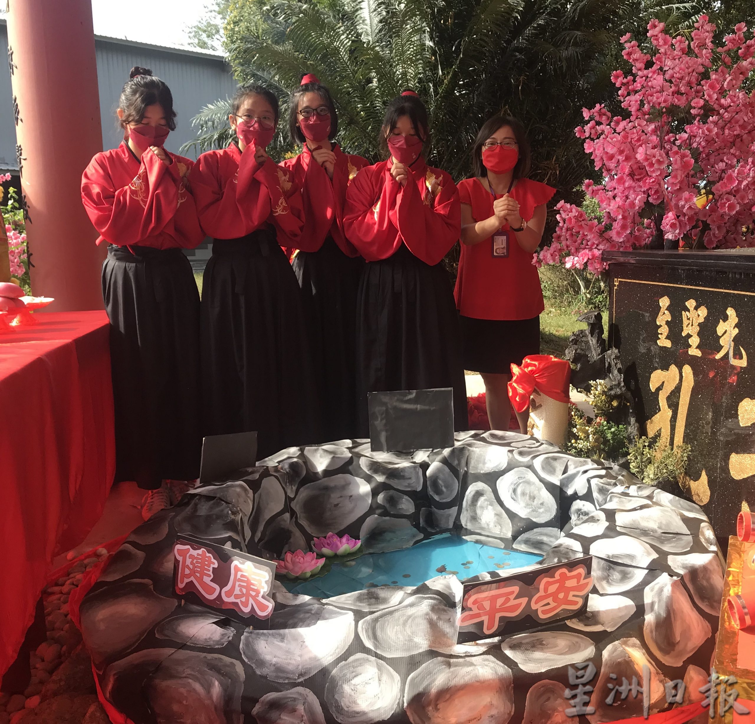 霹／学子显著／崇华独中纳福活动成绩斐然