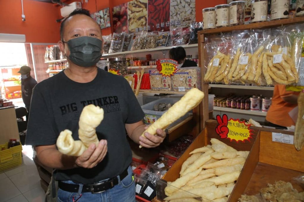 霹:封面主文/年柑年花最后冲刺 部分年货断市 市道后劲十足