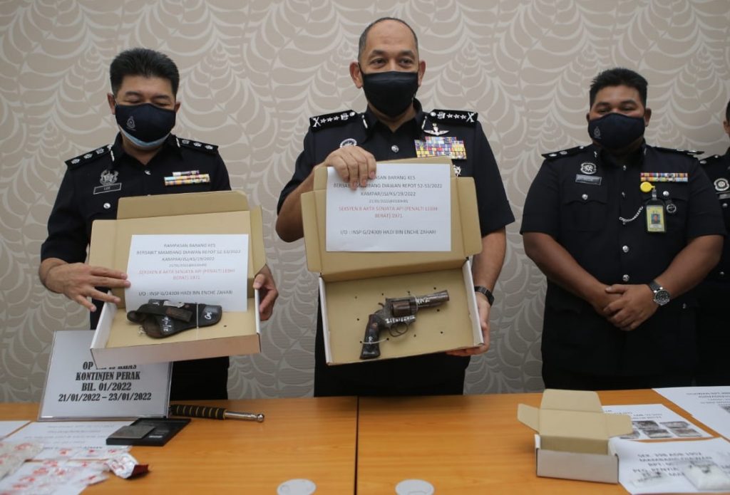 霹:第三版头/霹警方展开特别过滤扫毒行动