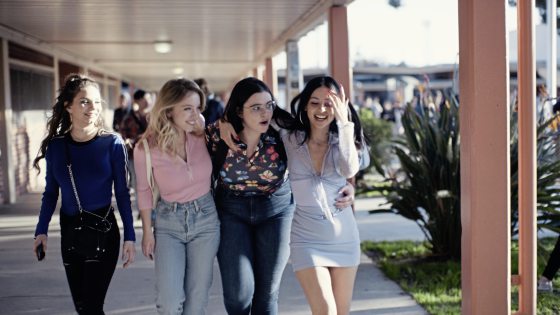 鱼儿水中游／《Euphoria》迷幻缤纷下的破碎青春