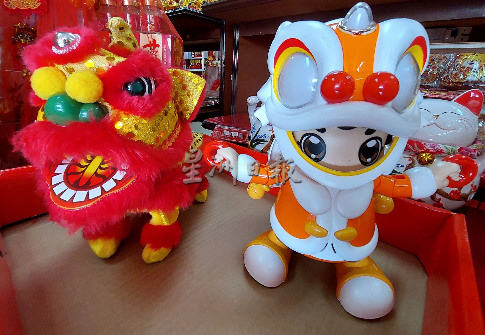 （古城封底主文）年市早热，顾客提早买年饰