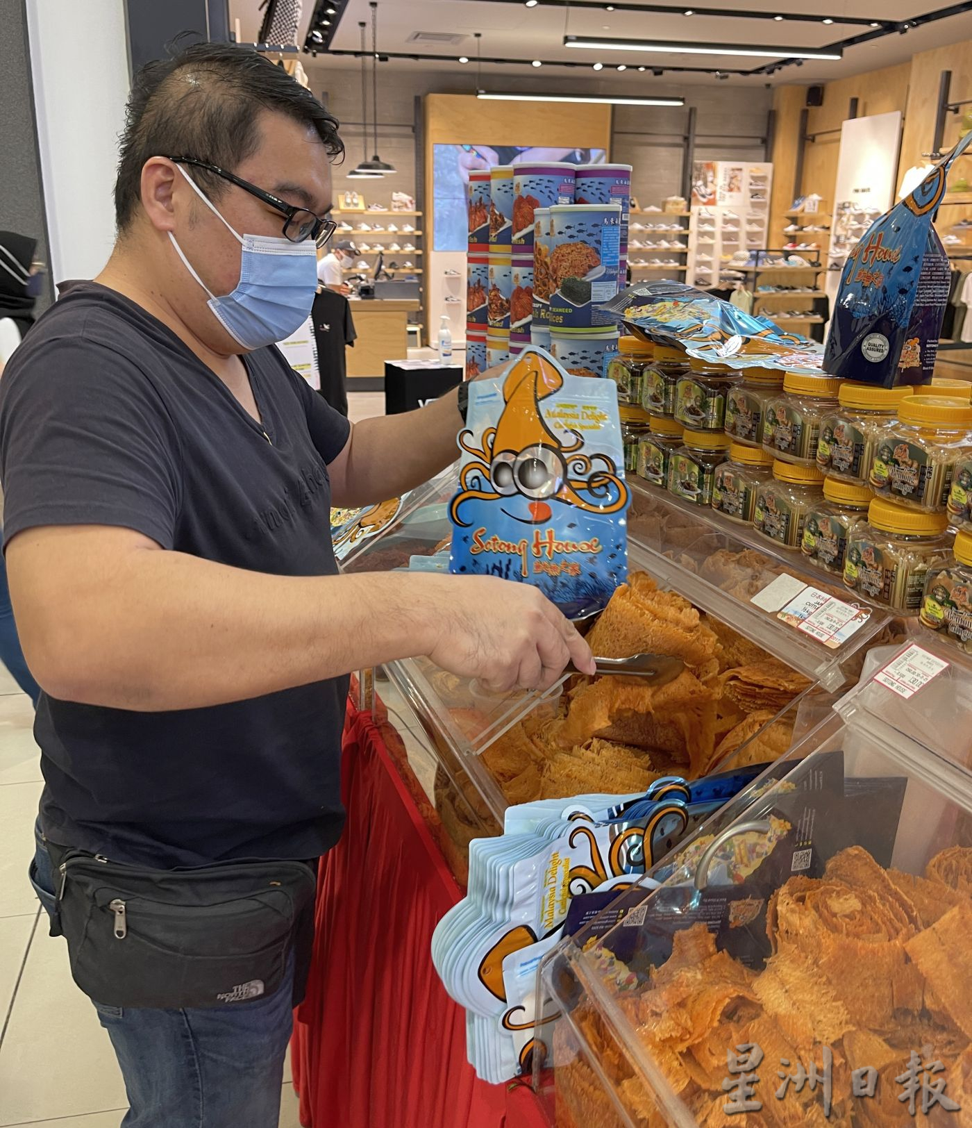 （古城封面主文）距离新年半个月·新春年饼市场依然慢热