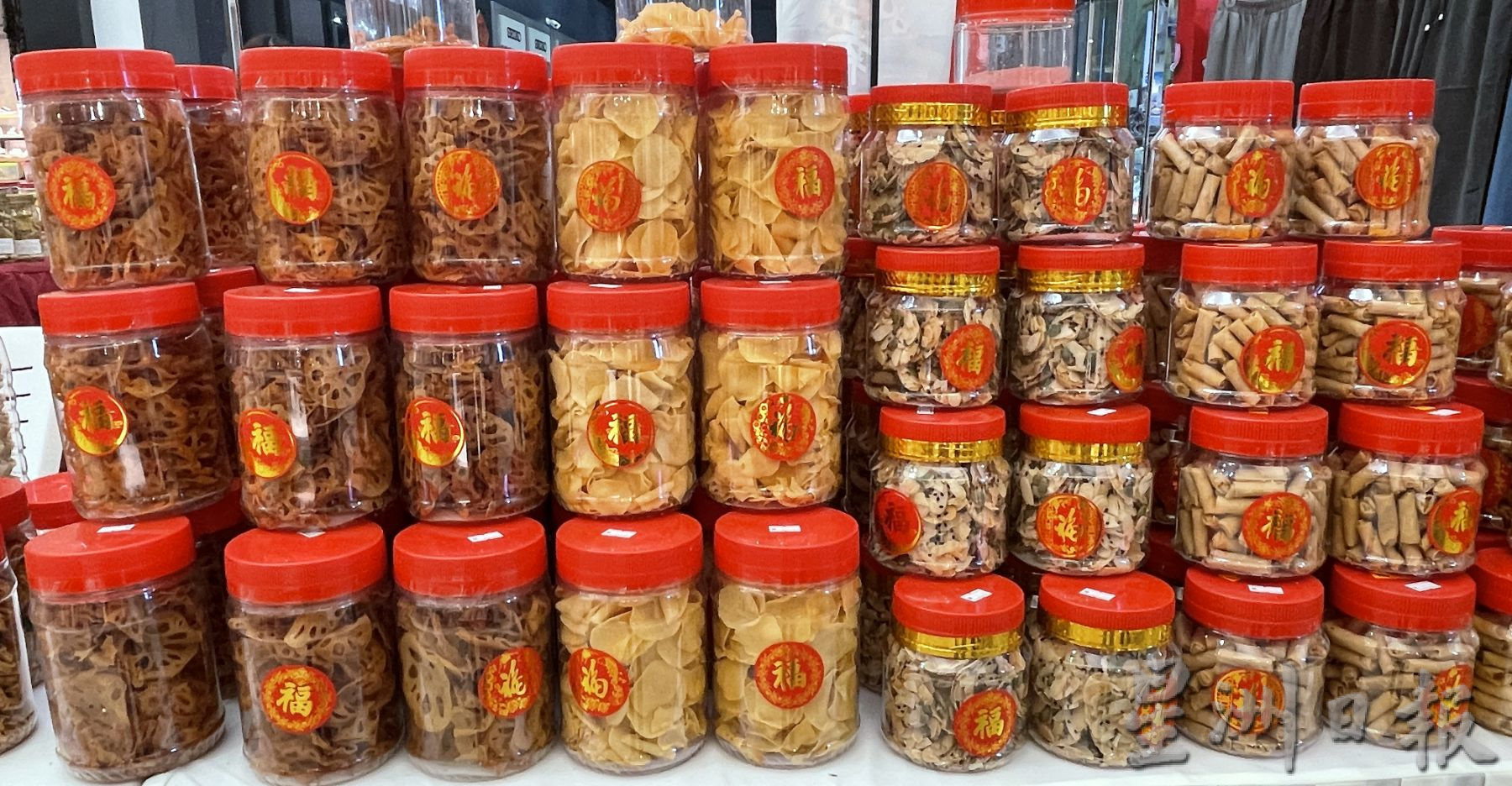 (古城封面主文)距离新年半个月·新春年饼市场依然慢热