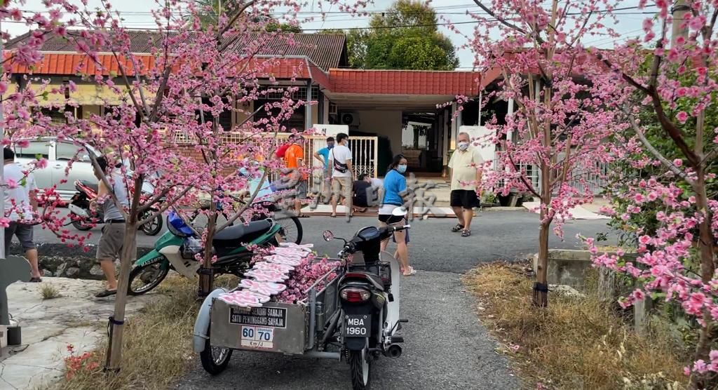 (古城封面主文)马接峇鲁梅花街布置中·打造回家过年期盼
