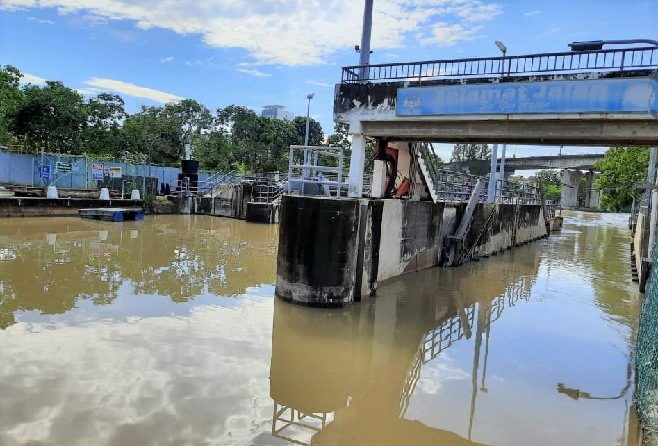 （古城版）行动党国州议员促政府善用拨款有效执行治水工程